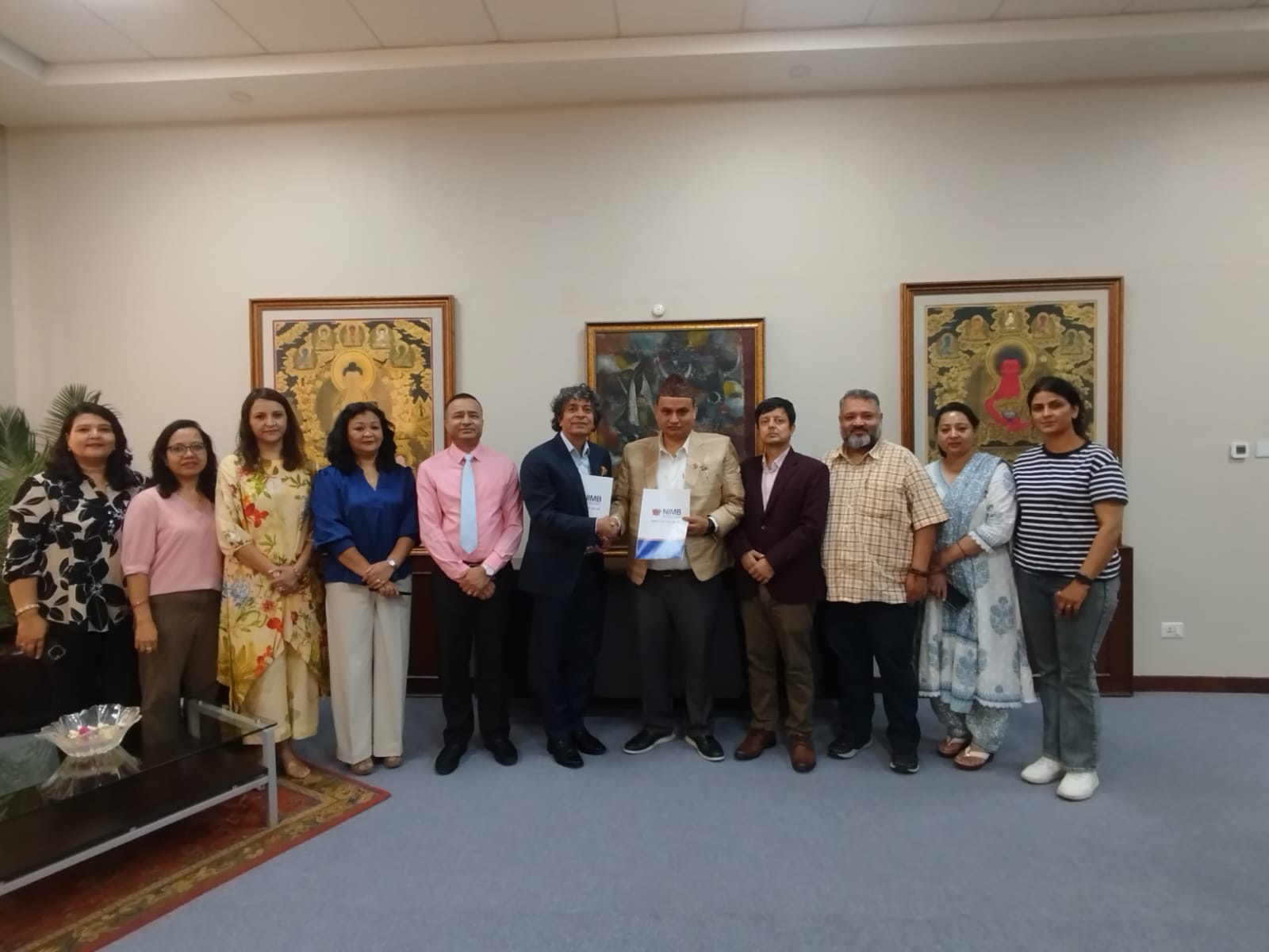 नेपाल इन्भेष्टमेण्ट मेगा बैंकले नेपाल मेडकिल एसोसिएसनका सदस्यहरुलाई विभिन्न सेवामा छुट दिने