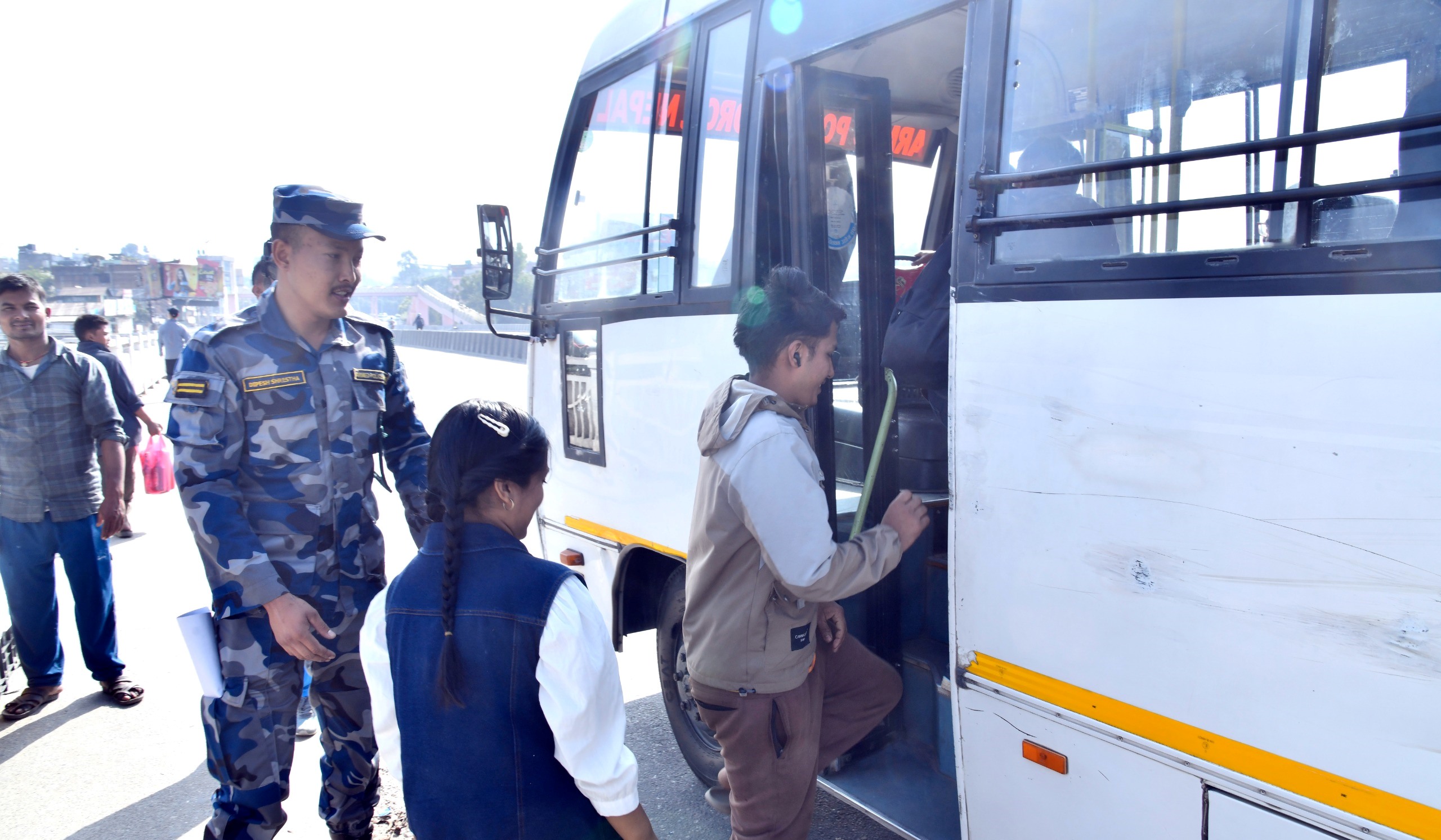 दसैंमा सशस्त्र प्रहरीको निःशुल्क बस सेवा