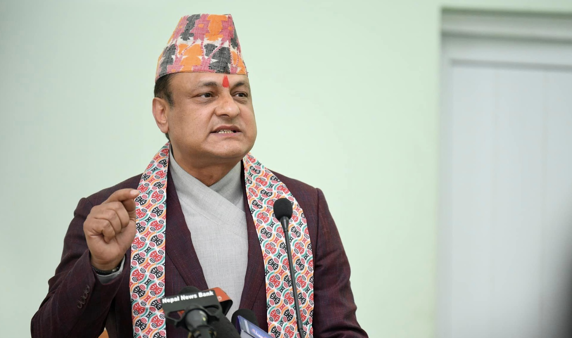 पूर्व आईजीपी सर्वेन्द्र खनालले खोले ‘सम्मुनत नेपाल पार्टी’