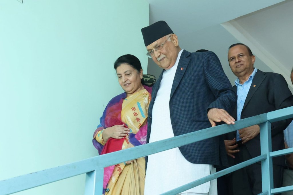 सकियो ओली र भण्डारीबीचको छलफल
