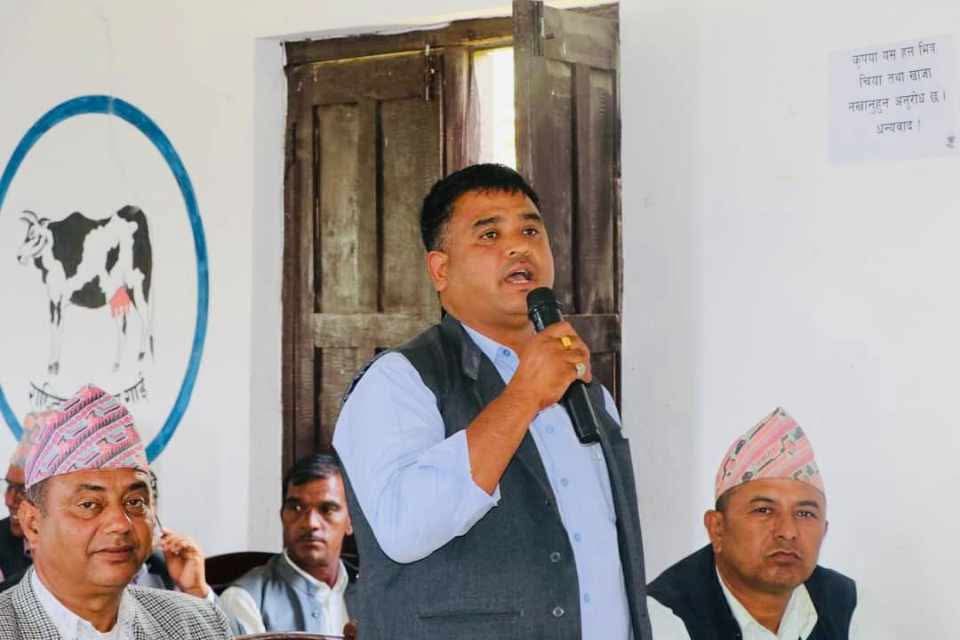 धुर्कोटमा सुशासन र शिक्षा क्षेत्रमा परिवर्तन आवश्यक छ : पदम बिष्ट