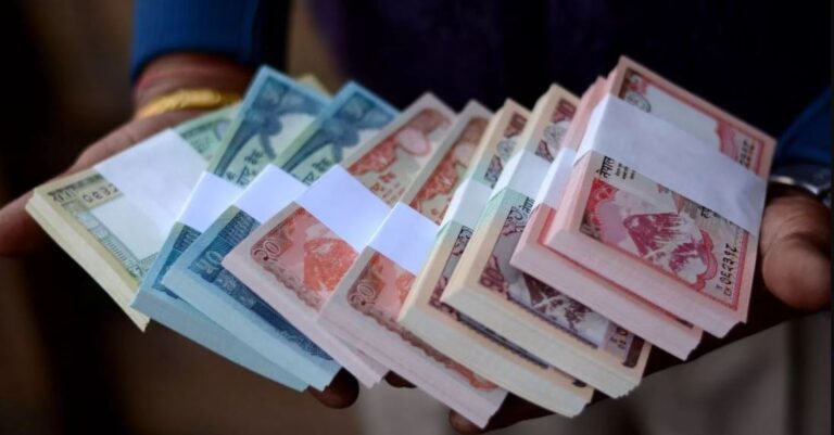 दशैँको पूर्वसन्ध्यामा सुकिला नोट साट्ने व्यवस्था